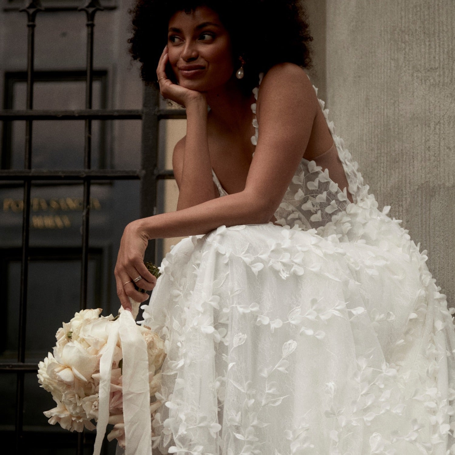 Romantisches Brautkleid aus Spitze – zart & feminin