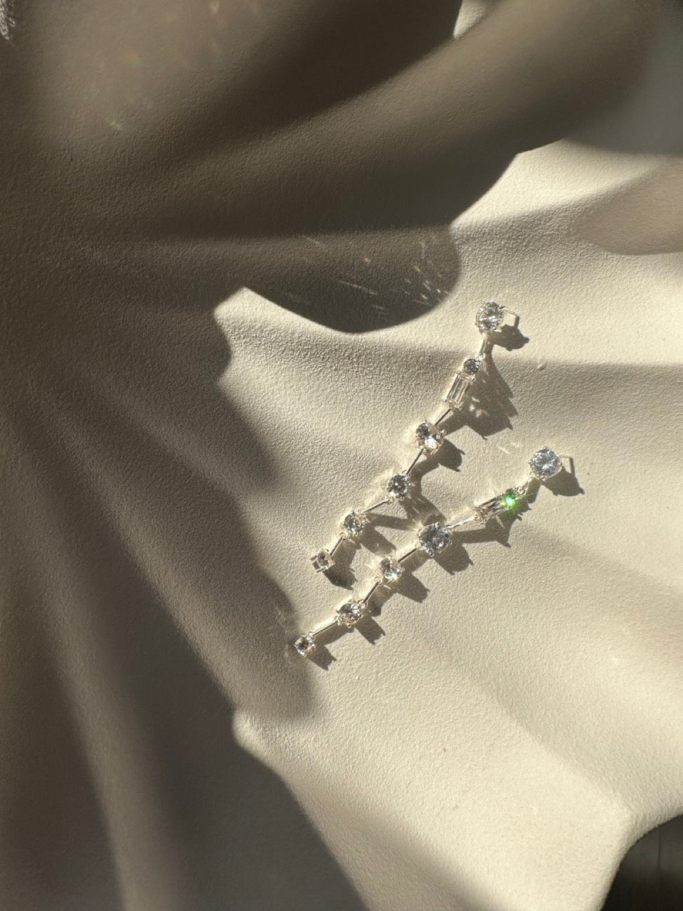 Produkt Foto von opulenten Kristall-Brautohrringen in Silber
