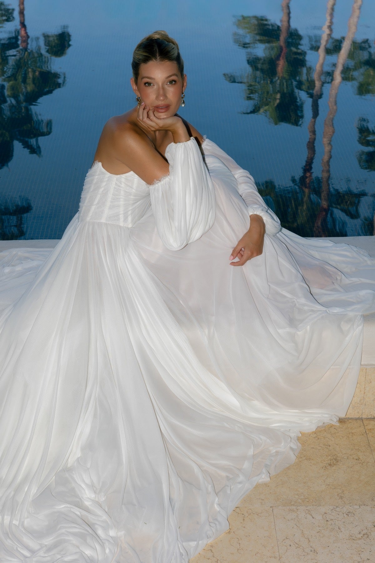 Klassisches A-Linien-Hochzeitskleid Chantal von Locket by Watters aus besonders weichem Stretch Mesh.