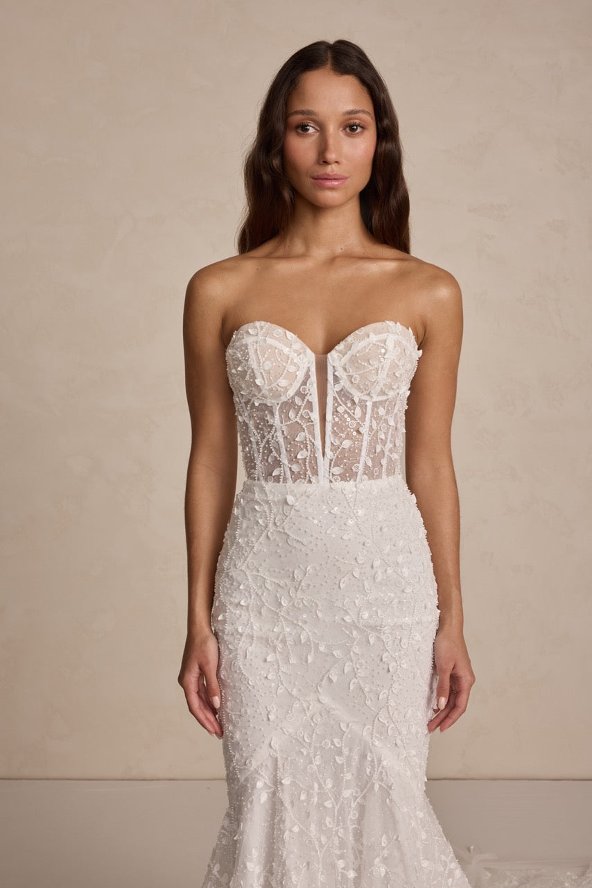 Modernes Statement Brautkleid für Bräute mit individuellem Stil