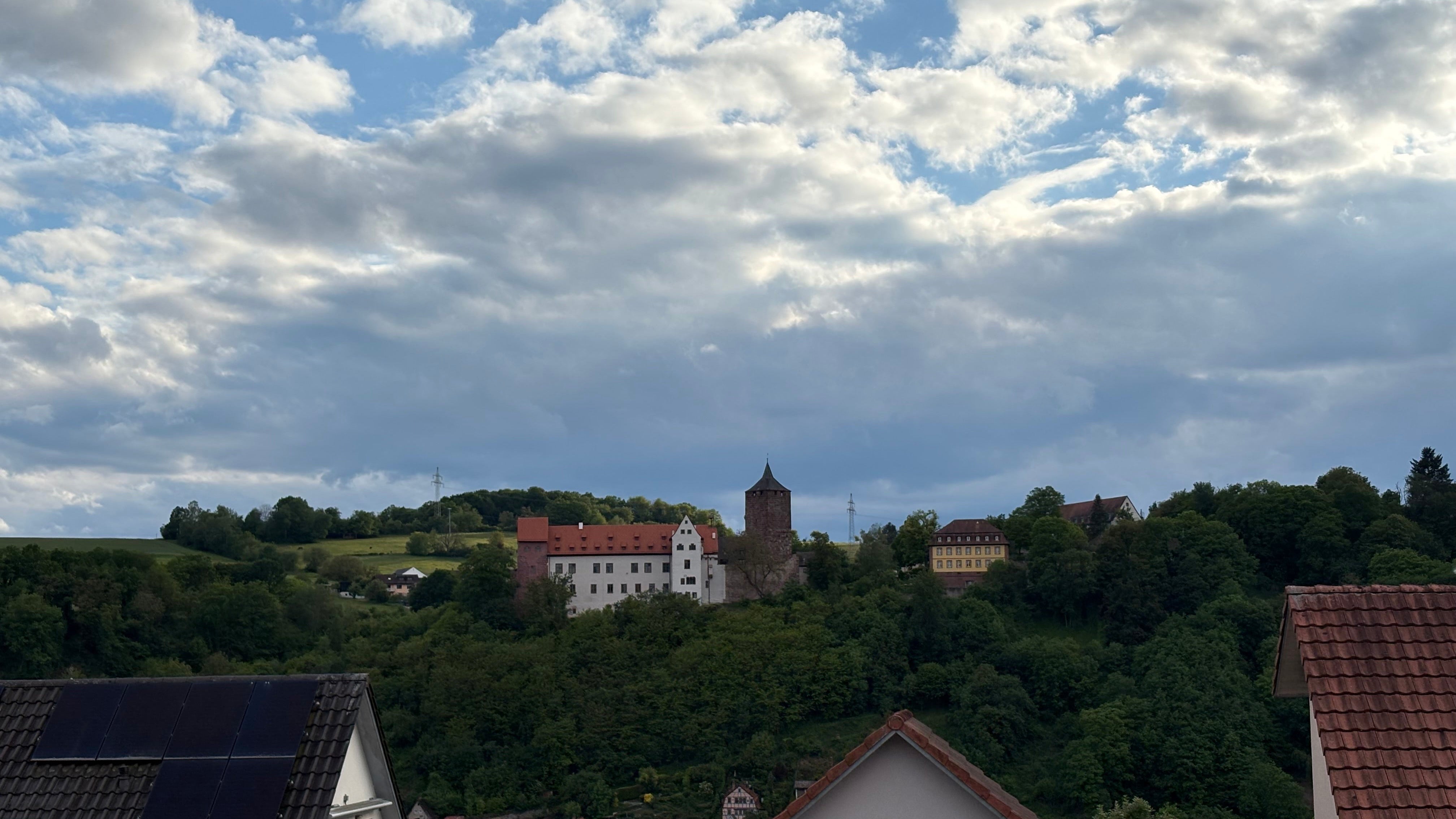 Ruhige Umgebung von Lys Kyss Bridal Boutique in Marktheidenfeld im Main-Spessart