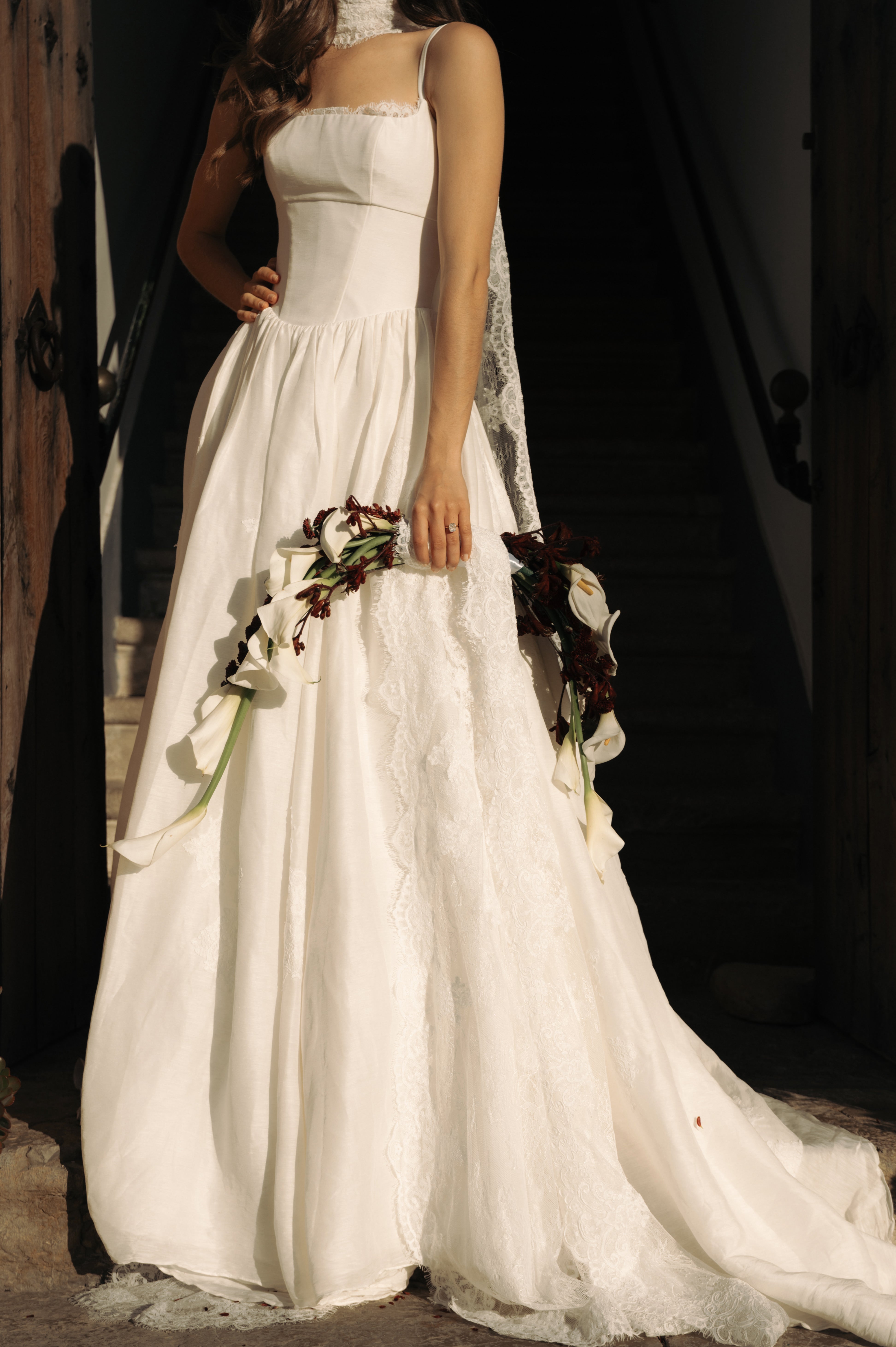 Brautkleid Adeline von MWL Bride mit strukturiertem Bodice, definierter Taille und eleganter A-Linie.