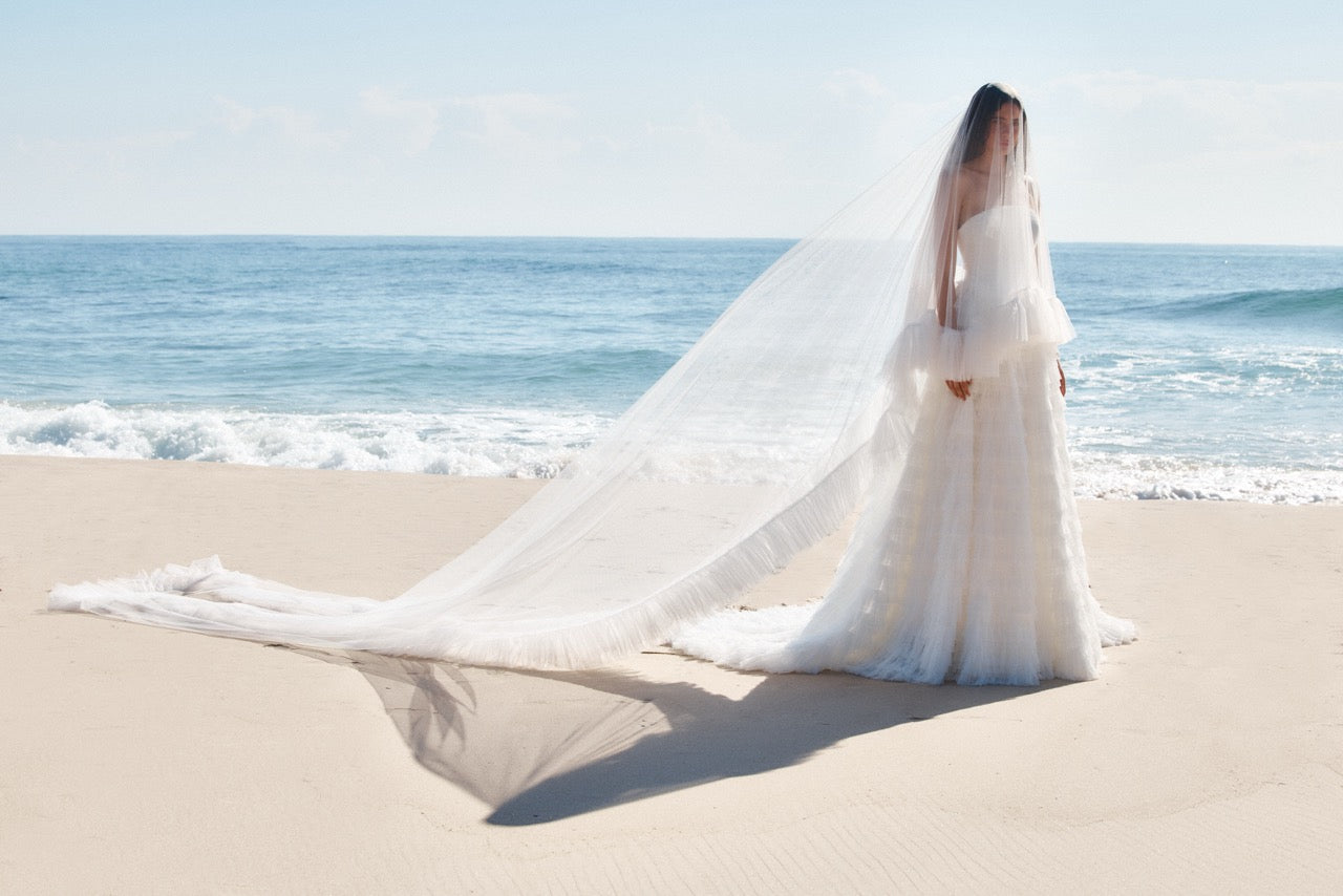 Extravagantes Brautkleid mit besonderem Design nahe Würzburg und Aschaffenburg. 