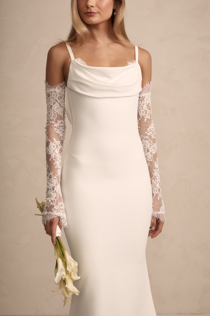 Chantilly Sleeves – zarte Spitzenärmel mit floralem Muster