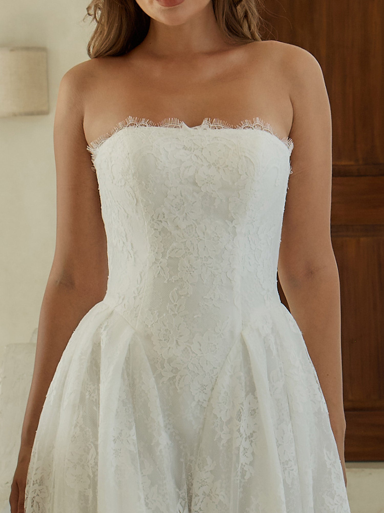 Ruhige Brautkleidanprobe mit persönlicher Begleitung bei Lys Kyss Bridal Boutique